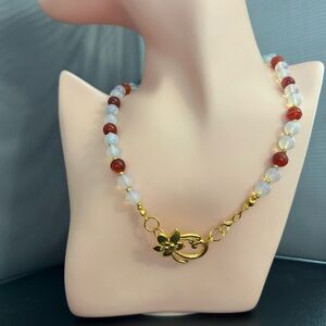 Elegant set Agate and Opalite set. Necklace 8mm beads and earrings 10mm b. New